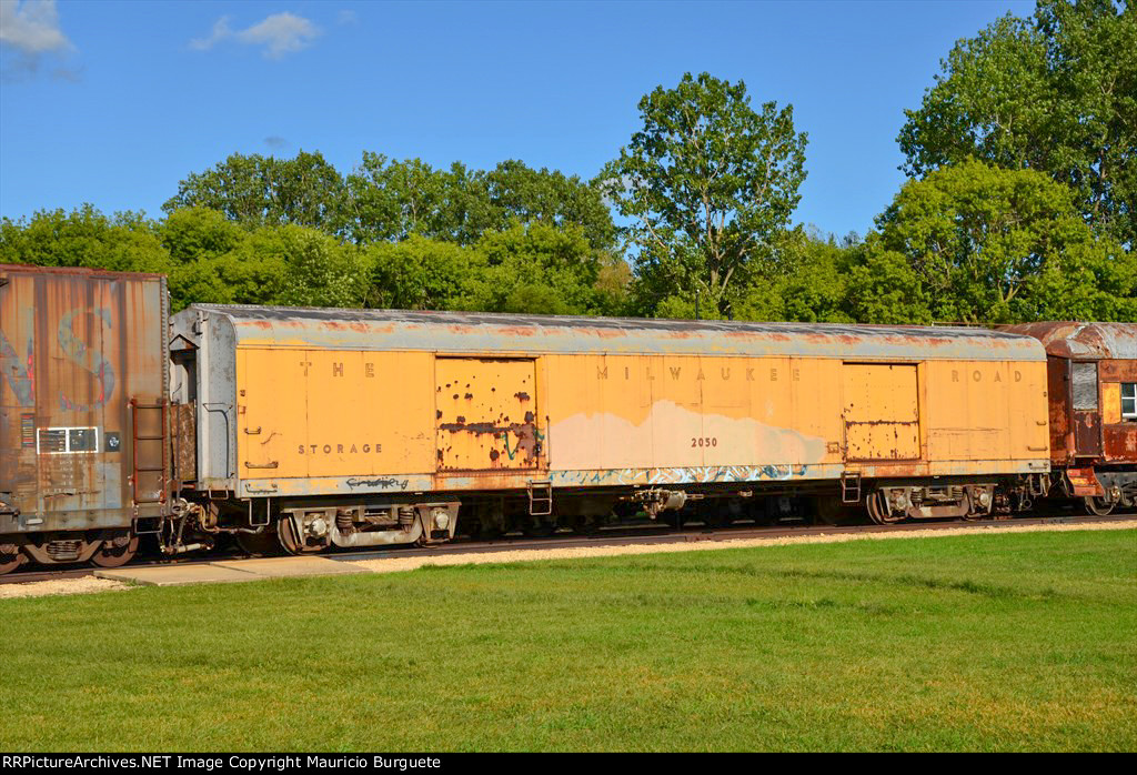 Chicago Milwaukee St. Paul & Pacific - Milwaukee Road Baggage Car